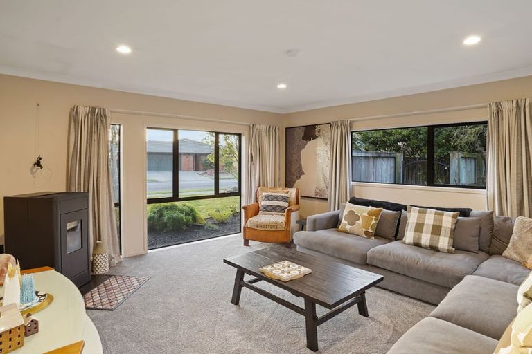 Photo of property in 28 Puhara Avenue, Parklands, Christchurch, 8083
