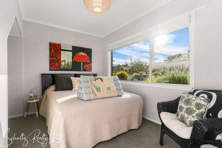Photo of property in 23 Oxford Street, Whakapirau, 0583
