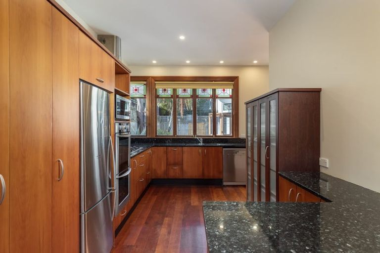 Photo of property in 24 Moir Street, Mount Victoria, Wellington, 6011