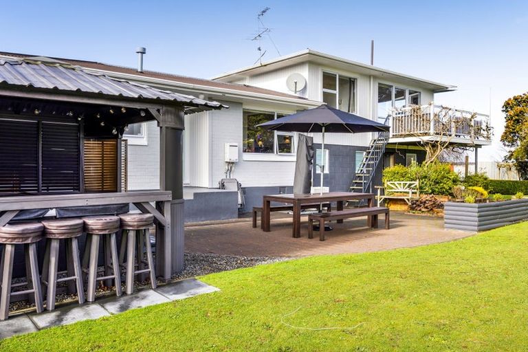 Photo of property in 289 High Street, Eltham, 4322