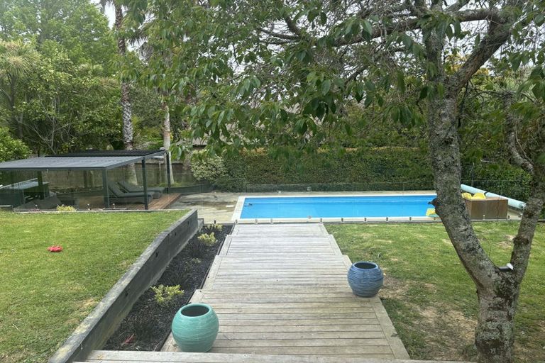 Photo of property in 47 Churchouse Road, Greenhithe, Auckland, 0632