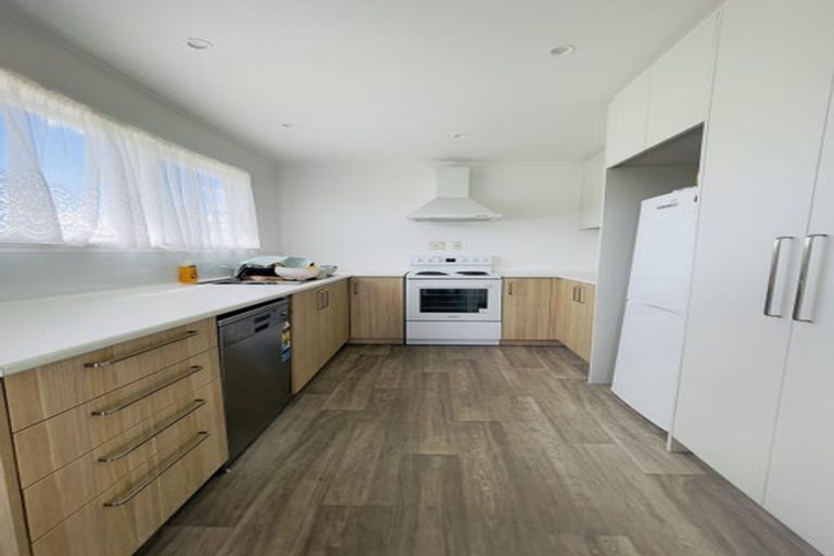 Photo of property in 27 Cossey Road, Drury, 2577