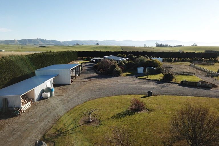 Photo of property in 30 Lucks Road, Waimate, 7980