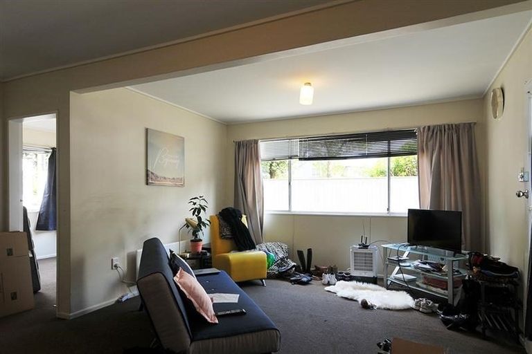 Photo of property in 71a Randwick Crescent, Moera, Lower Hutt, 5010