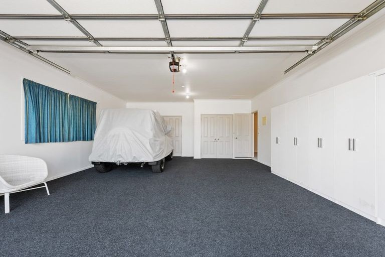 Photo of property in 14 Lakemere Way, Kinloch, Taupo, 3377