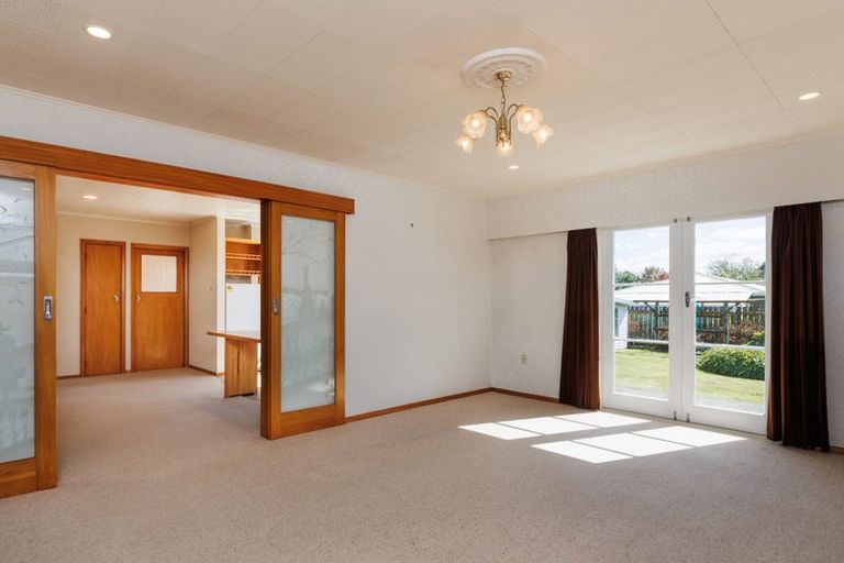 Photo of property in 4 Edwards Place, Terrace End, Palmerston North, 4410