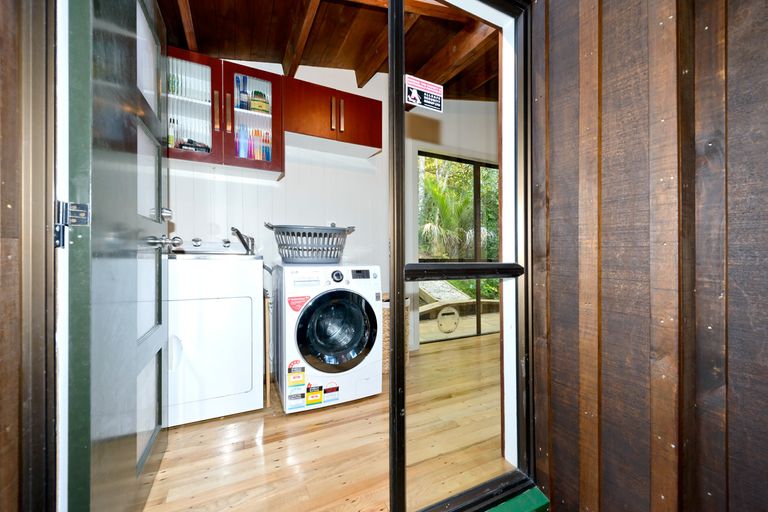 Photo of property in 166 Opanuku Road, Henderson Valley, Auckland, 0612