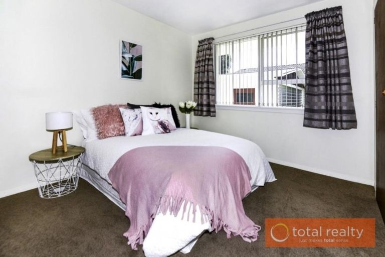 Photo of property in 6 Oldham Crescent, Halswell, Christchurch, 8025