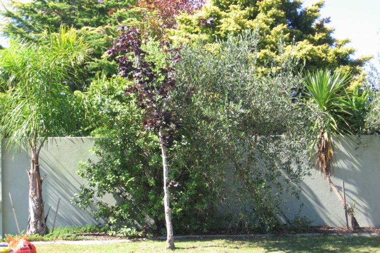 Photo of property in 146 Arran Road, Browns Bay, Auckland, 0630