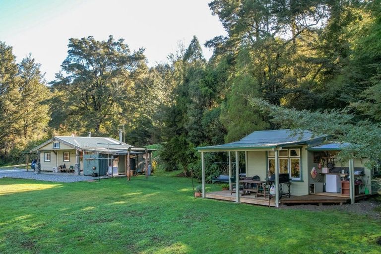Photo of property in 389 Matiri Valley Road, Matiri, Murchison, 7077