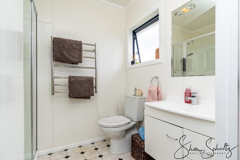 Photo of property in 1884 Paparoa Valley Road, Paparoa, 0571