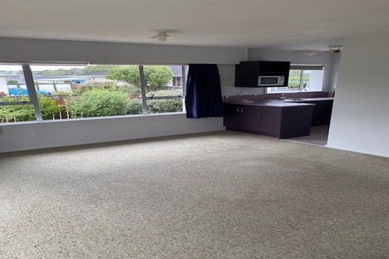 Photo of property in 8b Beauchamp Street, Tawa, Wellington, 5028