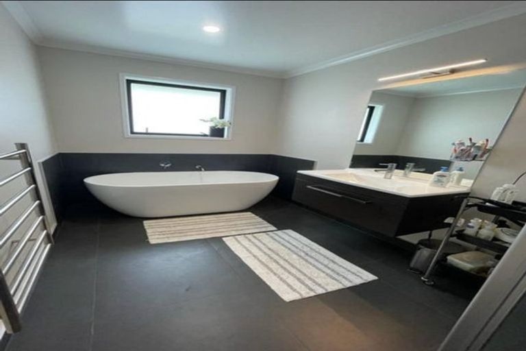 Photo of property in 134 Harriet Johnston Drive, Pokeno, 2402