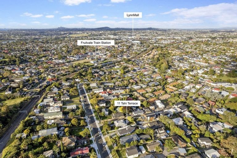 Photo of property in 11 Tahi Terrace, Glen Eden, Auckland, 0602