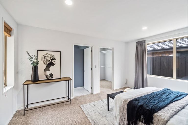 Photo of property in 12 Mataroa Place, Parklands, Christchurch, 8083