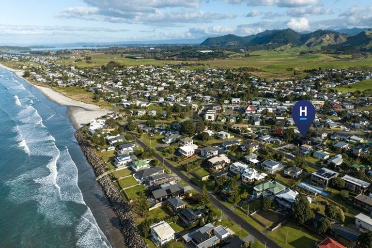 Photo of property in 100b Dillon Street, Waihi Beach, 3611