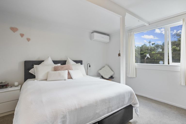 Photo of property in 202 Verbena Road, Birkdale, Auckland, 0626