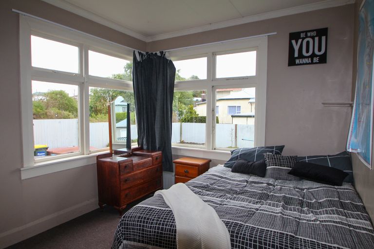 Photo of property in 42a Till Street, South Hill, Oamaru, 9400