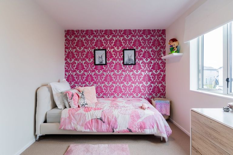 Photo of property in 5 Stitchbird Crescent, Papakura, 2110