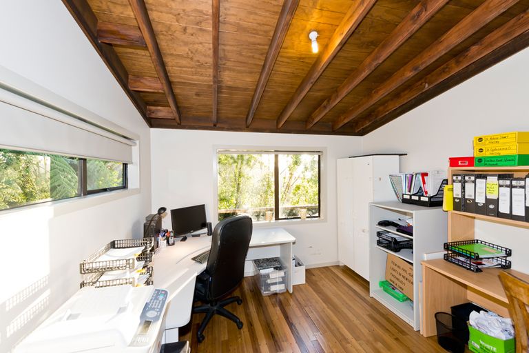 Photo of property in 166 Opanuku Road, Henderson Valley, Auckland, 0612