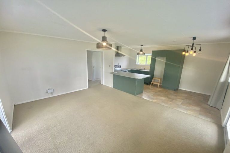 Photo of property in 12 Constable Road, Muriwai, Waimauku, 0881