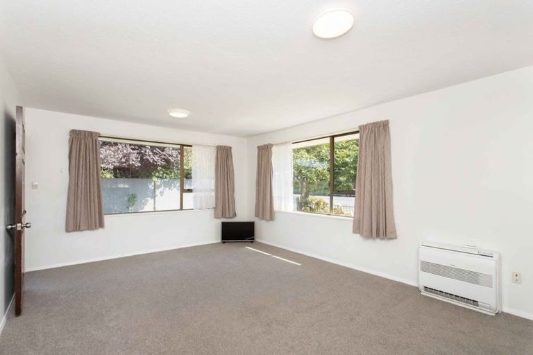 Photo of property in 1/13 Main South Road, Sockburn, Christchurch, 8042