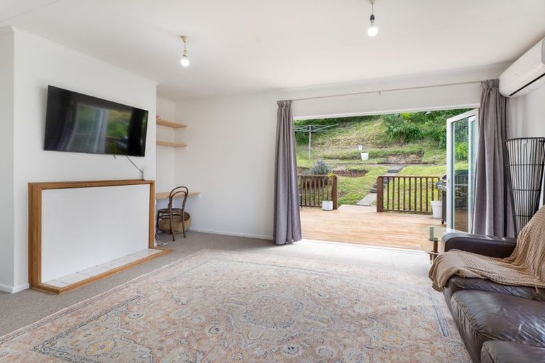 Photo of property in 11 Arene Grove, Titahi Bay, Porirua, 5022