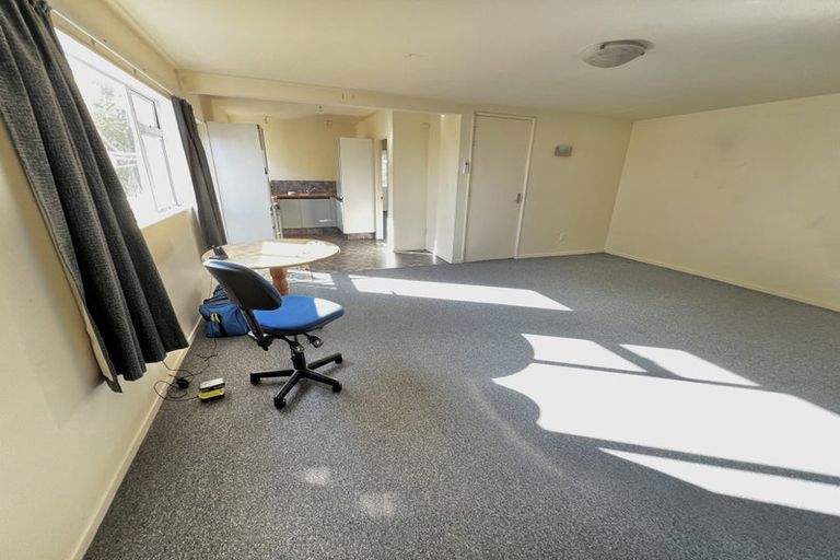 Photo of property in 14 Atlanta Grove, Brooklyn, Wellington, 6021