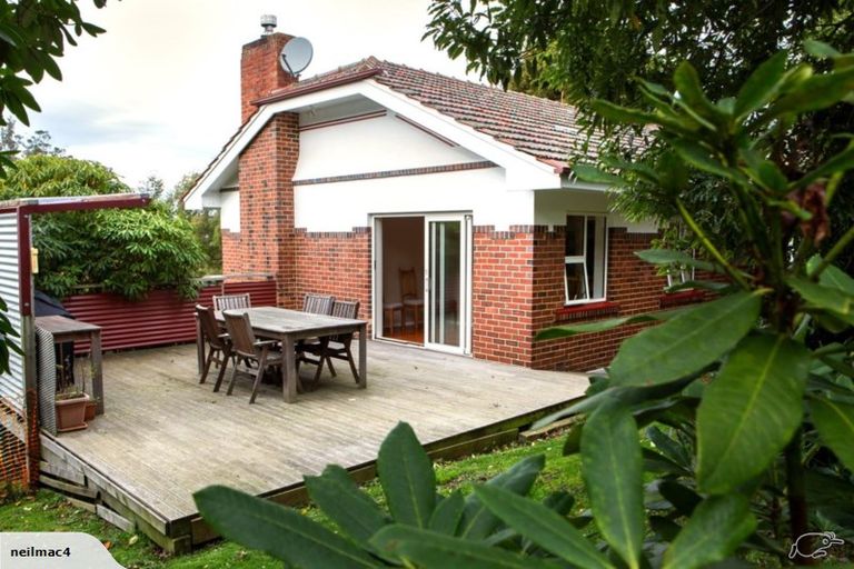 Photo of property in 39 Glen Road, Mornington, Dunedin, 9011