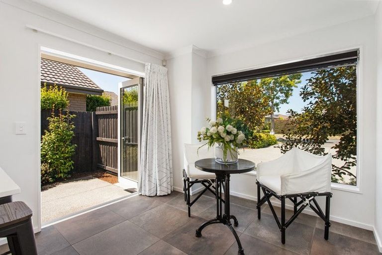 Photo of property in 49 Mokihi Gardens, Hillmorton, Christchurch, 8024