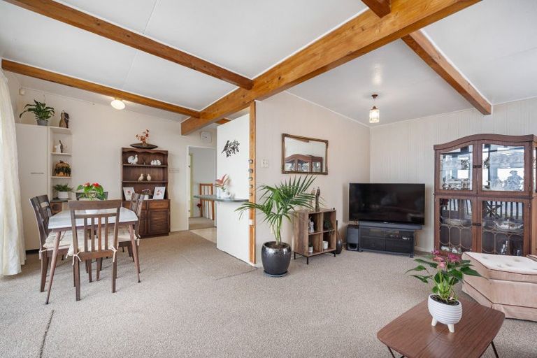 Photo of property in 165 Oakura Road, Oakura, Hikurangi, 0184