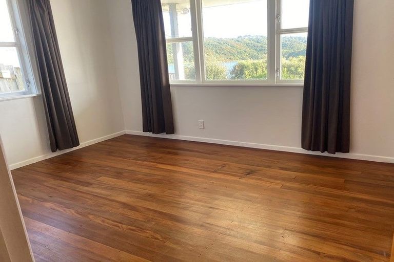 Photo of property in 28 Papakowhai Road, Papakowhai, Porirua, 5024