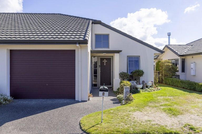 Photo of property in 4 Lakeridge Close, Rangatira Park, Taupo, 3330