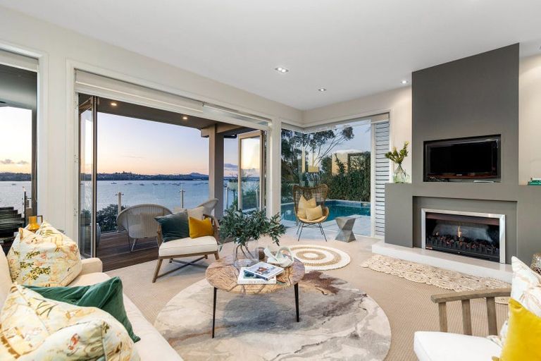 Photo of property in 21 William Bryan Drive, Half Moon Bay, Auckland, 2012