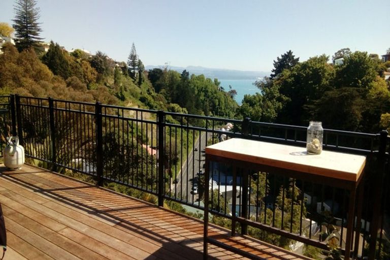 Photo of property in 9 Fitzroy Road, Bluff Hill, Napier, 4110