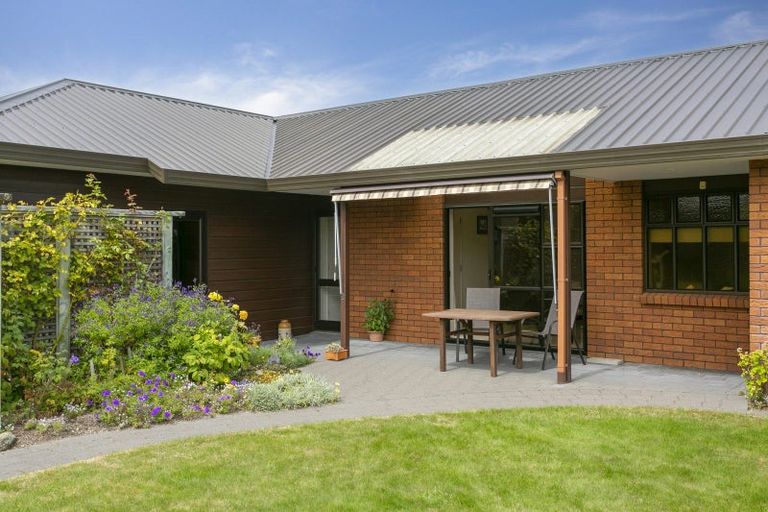Photo of property in 80 Harvey Street, Waipahihi, Taupo, 3330