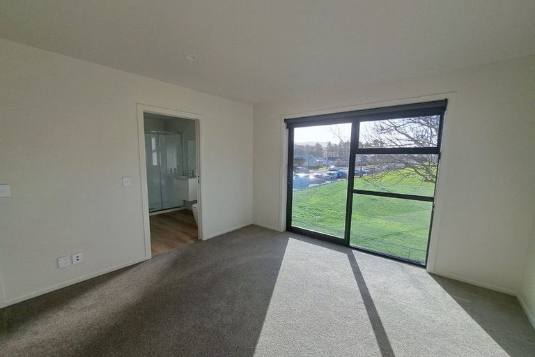 Photo of property in 1/28 Fitzherbert Road, Wainuiomata, Lower Hutt, 5014