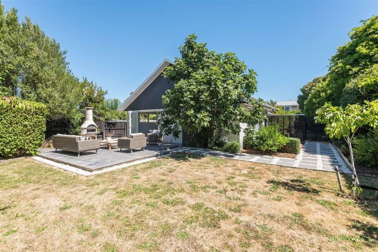Photo of property in 98 Roberta Drive, Somerfield, Christchurch, 8024
