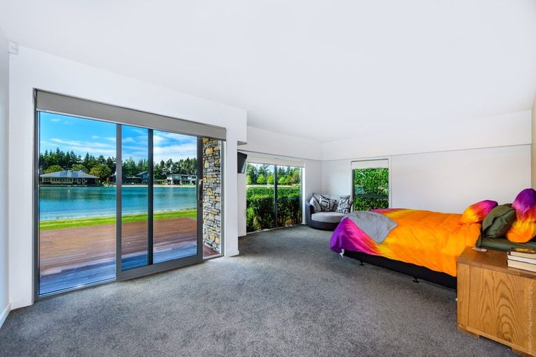 Photo of property in 28 Oakgrove Drive, Rangiora, 7400