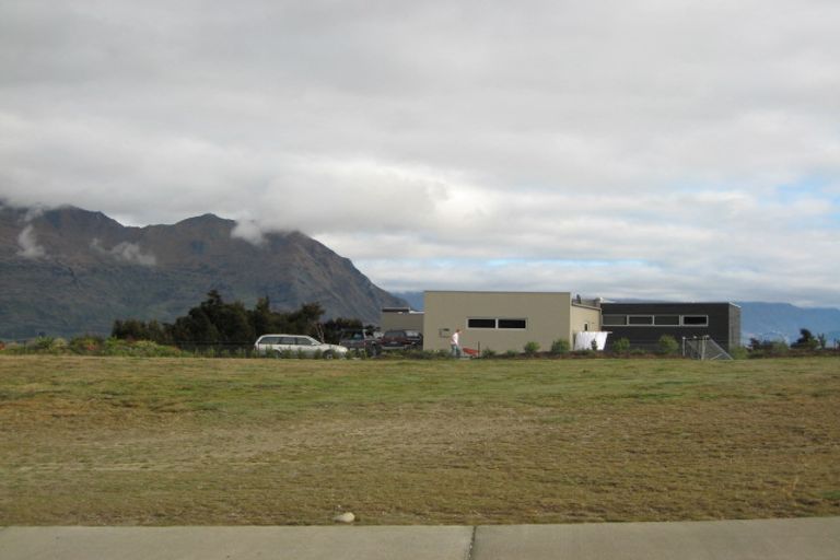 Photo of property in 17 Mount Gold Place, Wanaka, 9305