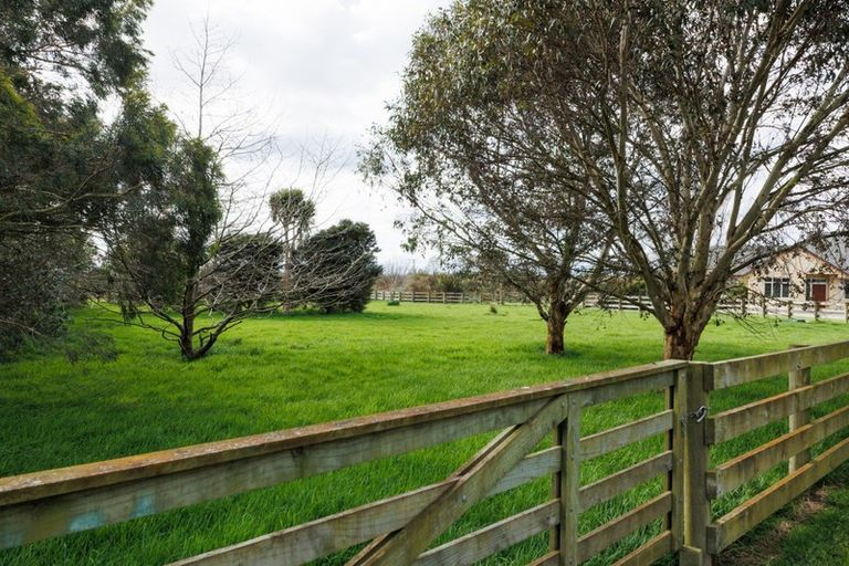 Photo of property in 86 Currins Road, Linton, Palmerston North, 4472