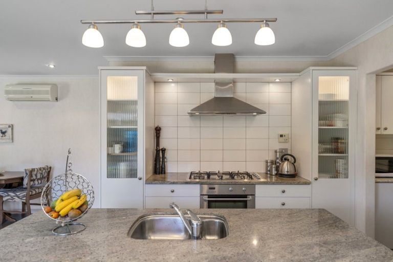 Photo of property in 23 Inverness Drive, Pyes Pa, Tauranga, 3112