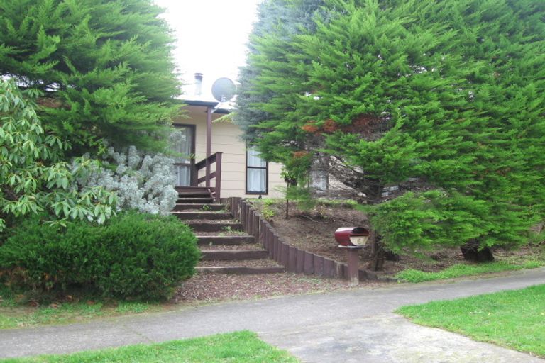 Photo of property in 6 Springdale Grove, Fitzherbert, Palmerston North, 4410