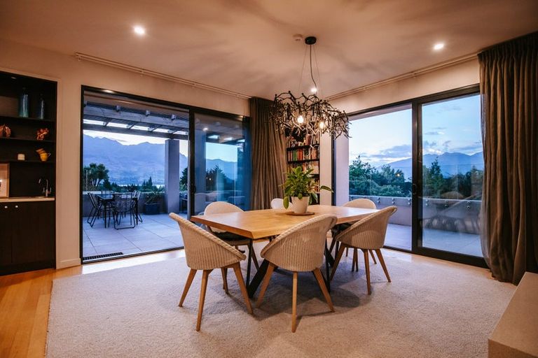 Photo of property in 8b Minaret Ridge, Wanaka, 9305
