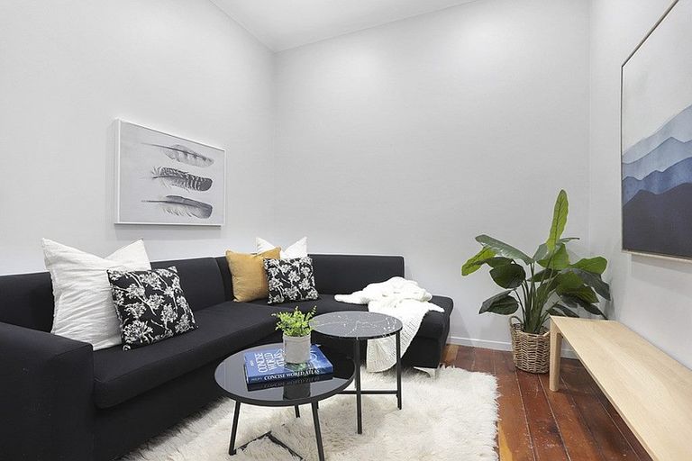 Photo of property in 294 West Coast Road, Glen Eden, Auckland, 0602