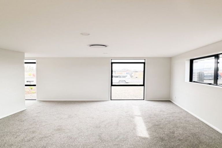 Photo of property in 9 Waterford Farm Road, Halswell, Christchurch, 8025