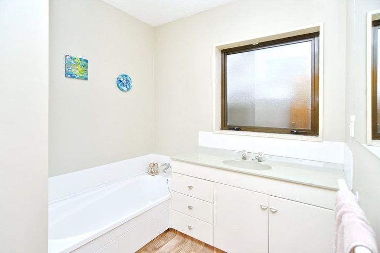 Photo of property in 46 Bishopsworth Street, Hillsborough, Christchurch, 8022