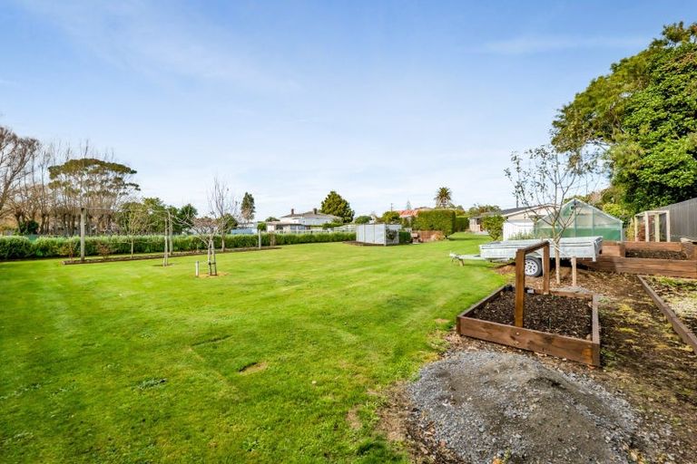 Photo of property in 8 Brassey Street, Waverley, 4510