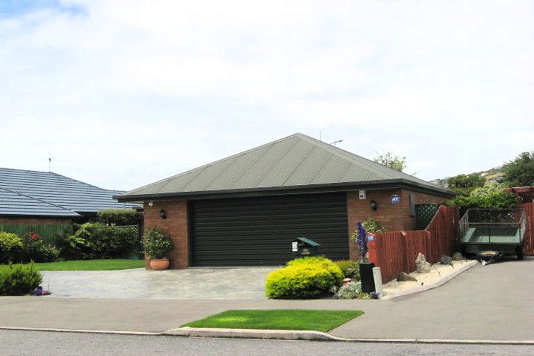 Photo of property in 60 Mauger Drive, Heathcote Valley, Christchurch, 8022
