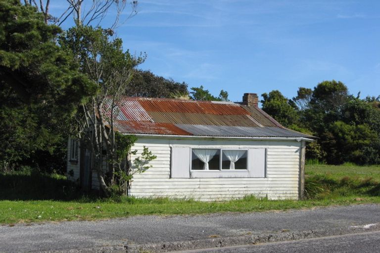 Photo of property in 37 Marine Parade, Carters Beach, Westport, 7825